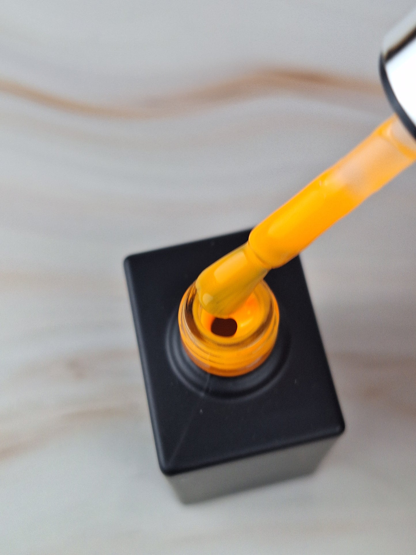 Gellack Amber Neon efekt 10ml