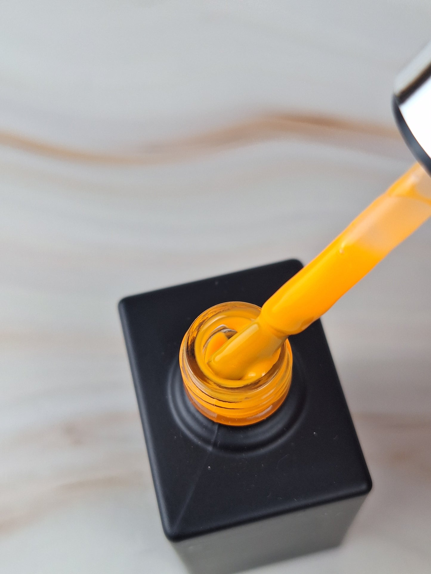 Gellack Amber Neon efekt 10ml