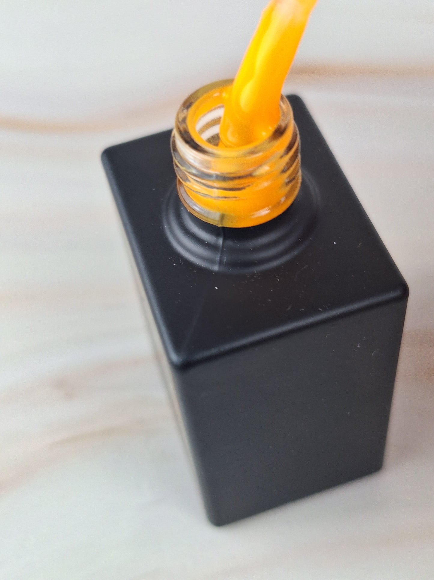 Gellack Amber Neon efekt 10ml